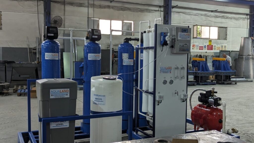 Paket tip ters ozmoz sistemi ve depolama tankları